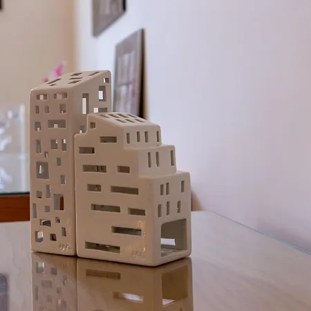 Iflat Contemporary Design Living In